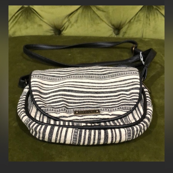 Mini Ripcurl Crossbody🌊 - Picture 1 of 6